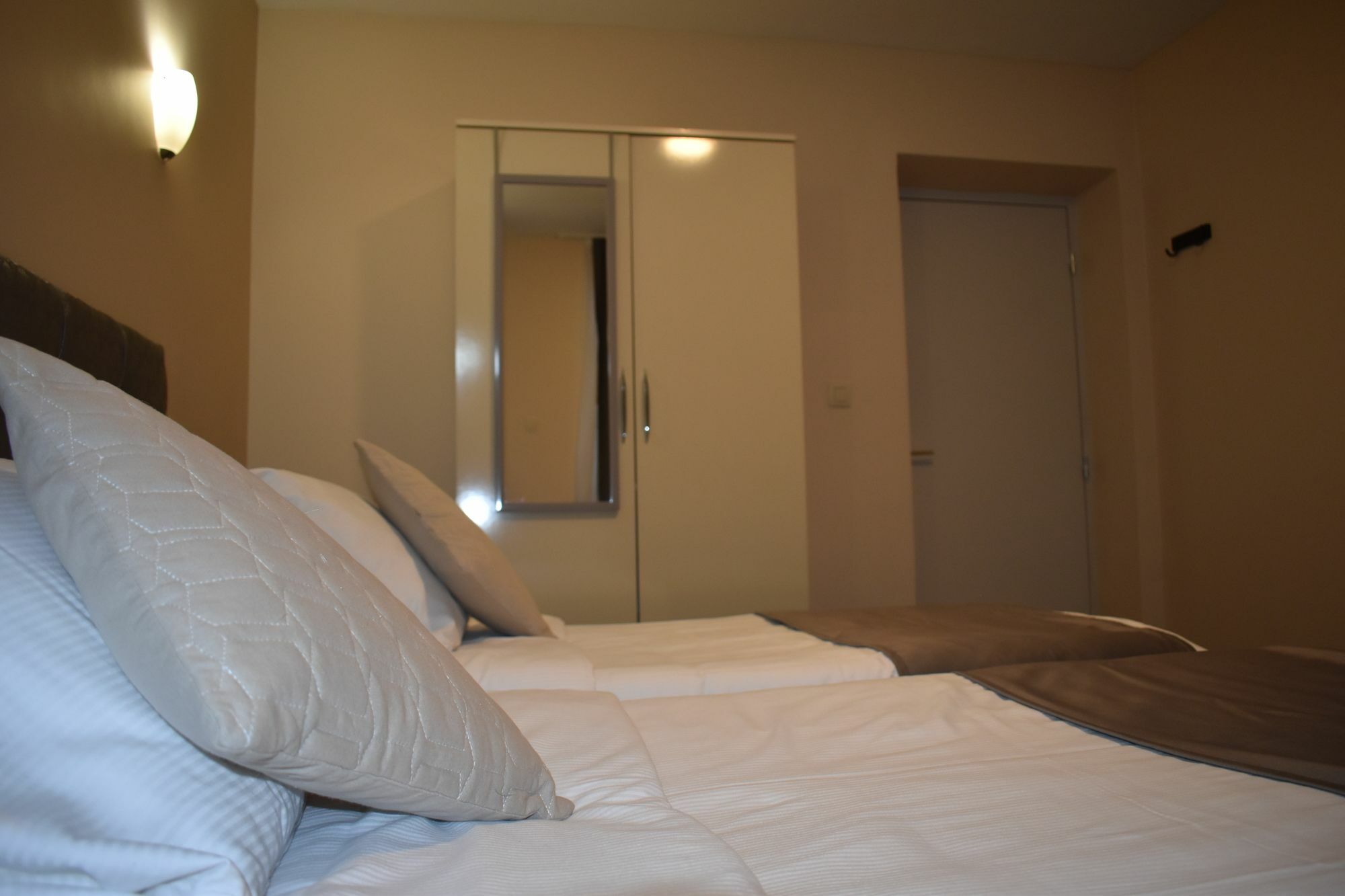 Hotel Meribel Saint-Josse-ten-Noode Εξωτερικό φωτογραφία